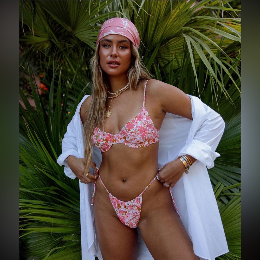 Skatie floral bikini set